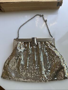 Whiting & Davis Gold Sequin Mesh Evening Clutch